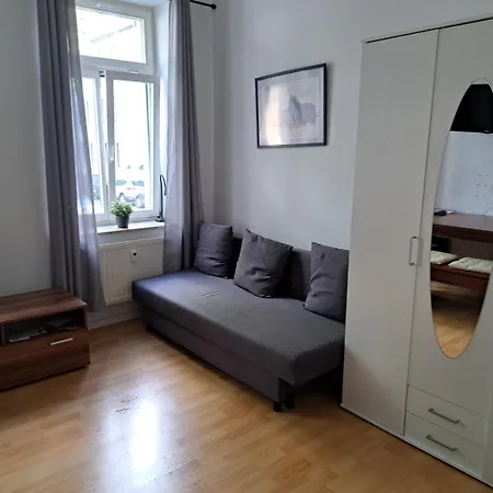 Gemuetliche Zweiraumwohnung In West * Leipzig